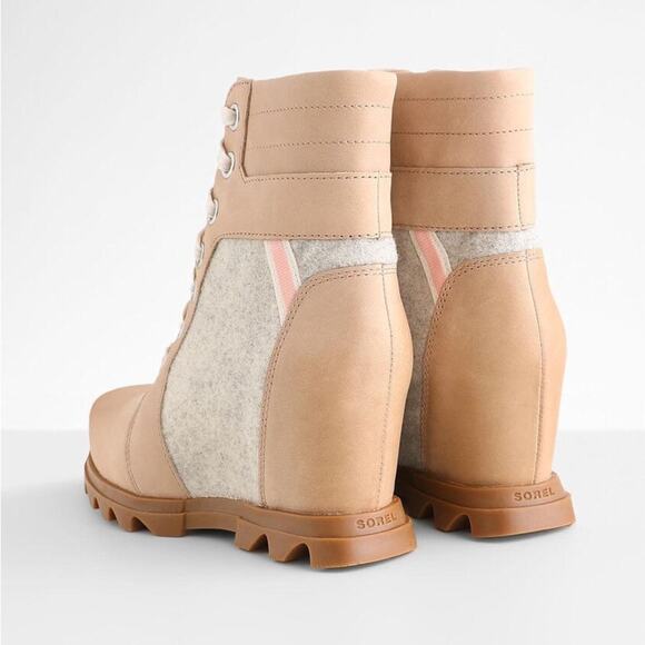Sorel Women’s Joan Of Arctic Wedge III Lexie Bootie in Natural Tan Size 8 Boots - Picture 4 of 14